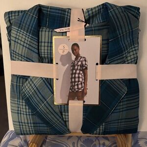 NEW Victoria’s Secret Flannel Short Set Pajama—Size Small